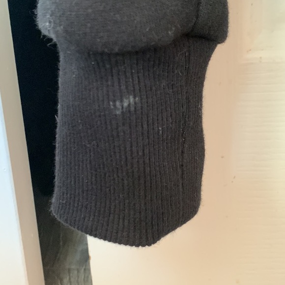 XS Moose Knuckles Bunny hoodie - Picture 9 of 10